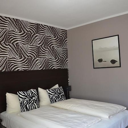 Hotel Rheinstein 로데스하임암라인 외부 사진