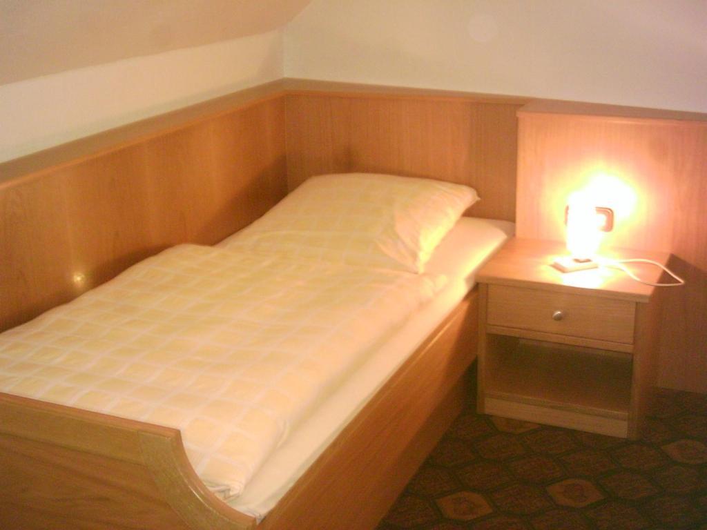 Hotel Rheinstein 로데스하임암라인 객실 사진
