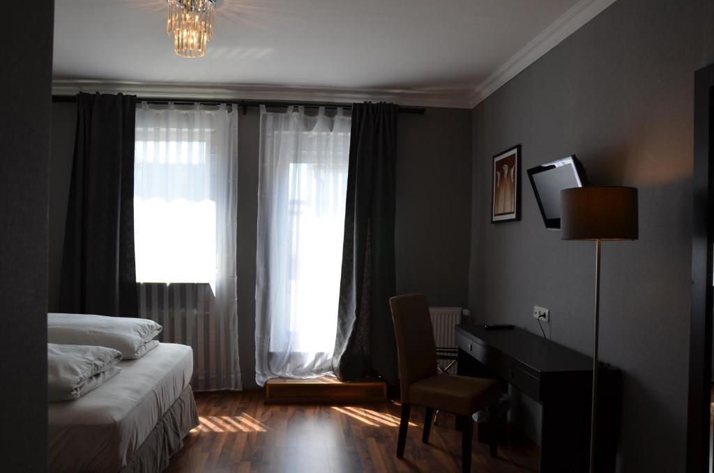 Hotel Rheinstein 로데스하임암라인 외부 사진