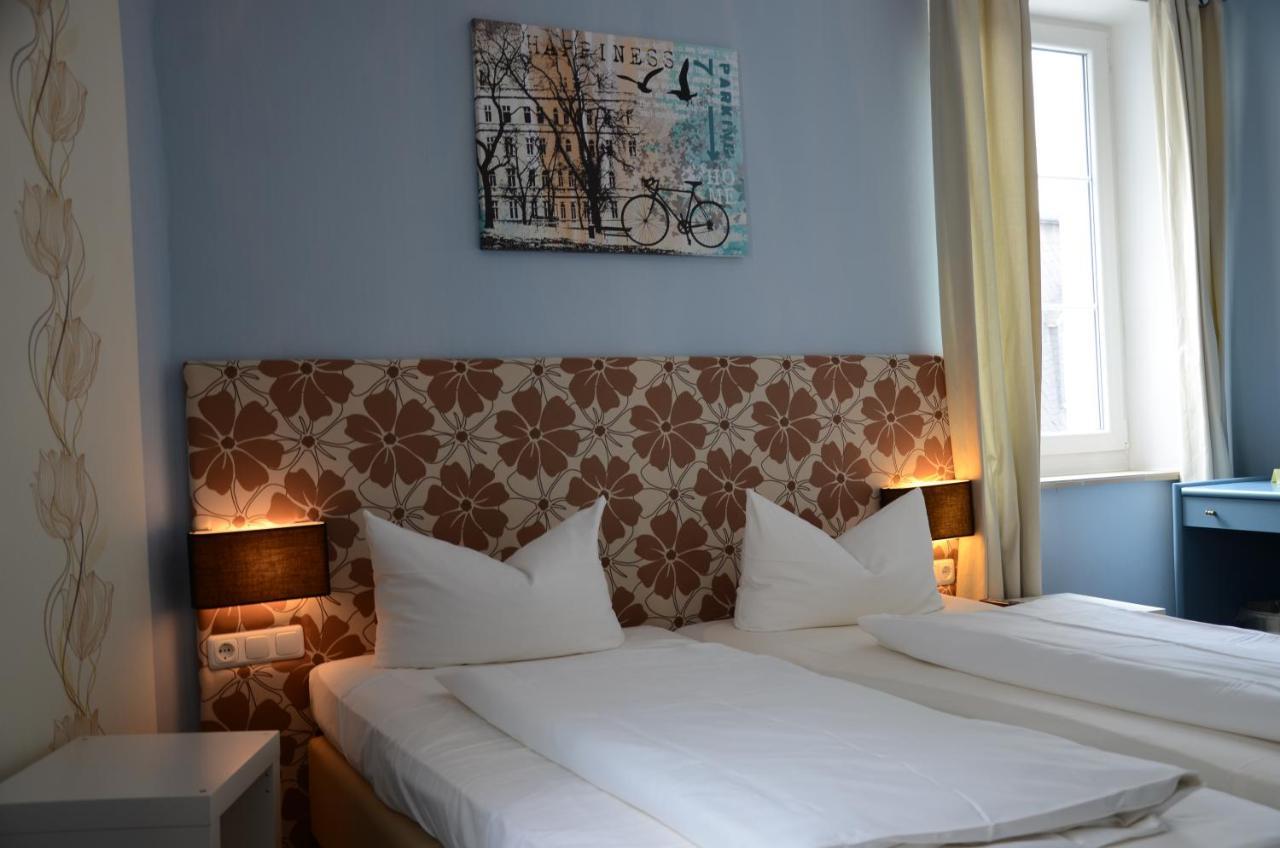 Hotel Rheinstein 로데스하임암라인 외부 사진